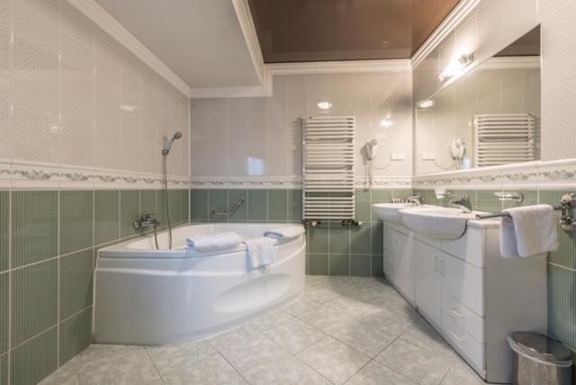 Wzgorze Toskanii Conferences & Restaurant Пжезмерово Екстериор снимка